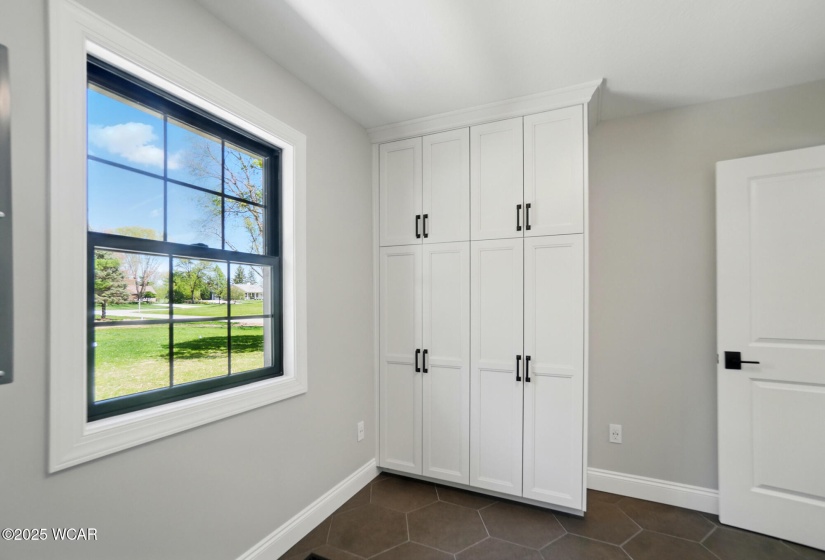 1652 Oak Woods Drive, Lima, Ohio, 5 Bedrooms Bedrooms, ,3 BathroomsBathrooms,Residential,For Sale,Oak Woods,306928