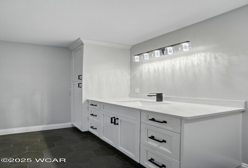 1652 Oak Woods Drive, Lima, Ohio, 5 Bedrooms Bedrooms, ,3 BathroomsBathrooms,Residential,For Sale,Oak Woods,306928
