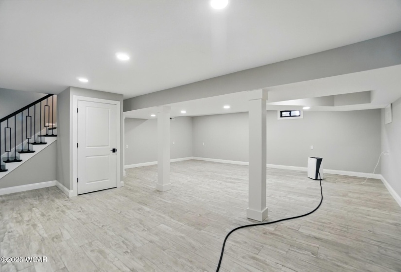 1652 Oak Woods Drive, Lima, Ohio, 5 Bedrooms Bedrooms, ,3 BathroomsBathrooms,Residential,For Sale,Oak Woods,306928