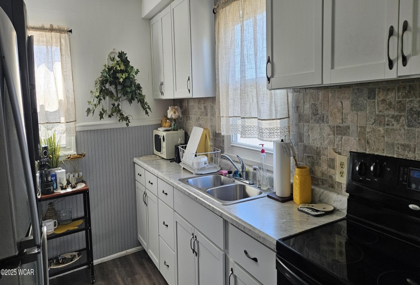 1002 Eureka Street, Lima, Ohio, 2 Bedrooms Bedrooms, ,1 BathroomBathrooms,Residential,For Sale,Eureka,306443