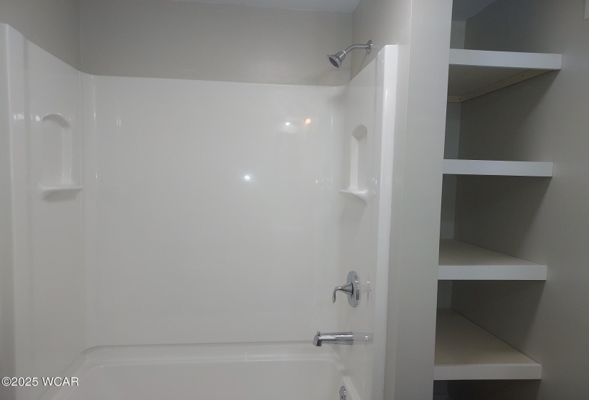 18730 St Rt 65, Wapakoneta, Ohio, 3 Bedrooms Bedrooms, ,2 BathroomsBathrooms,Residential,For Sale,St Rt 65,306931