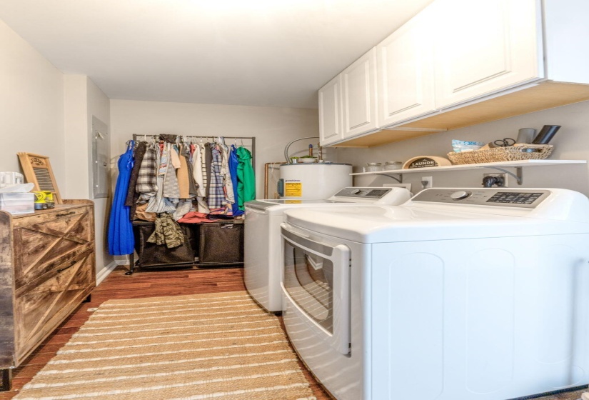 7745 Mohawk St (Interior)-34