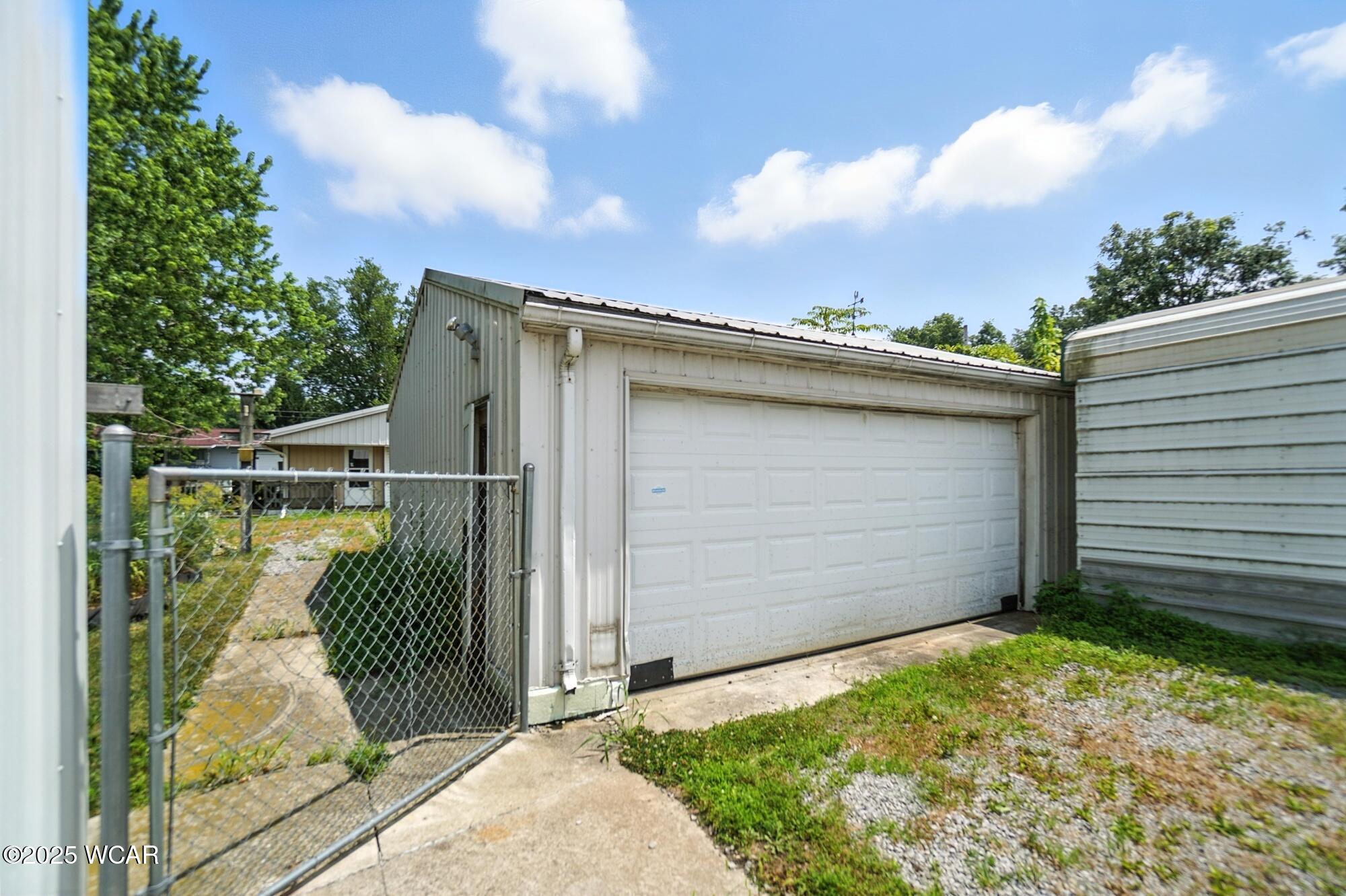 11041 Tecumseh Path, Lakeview, Ohio