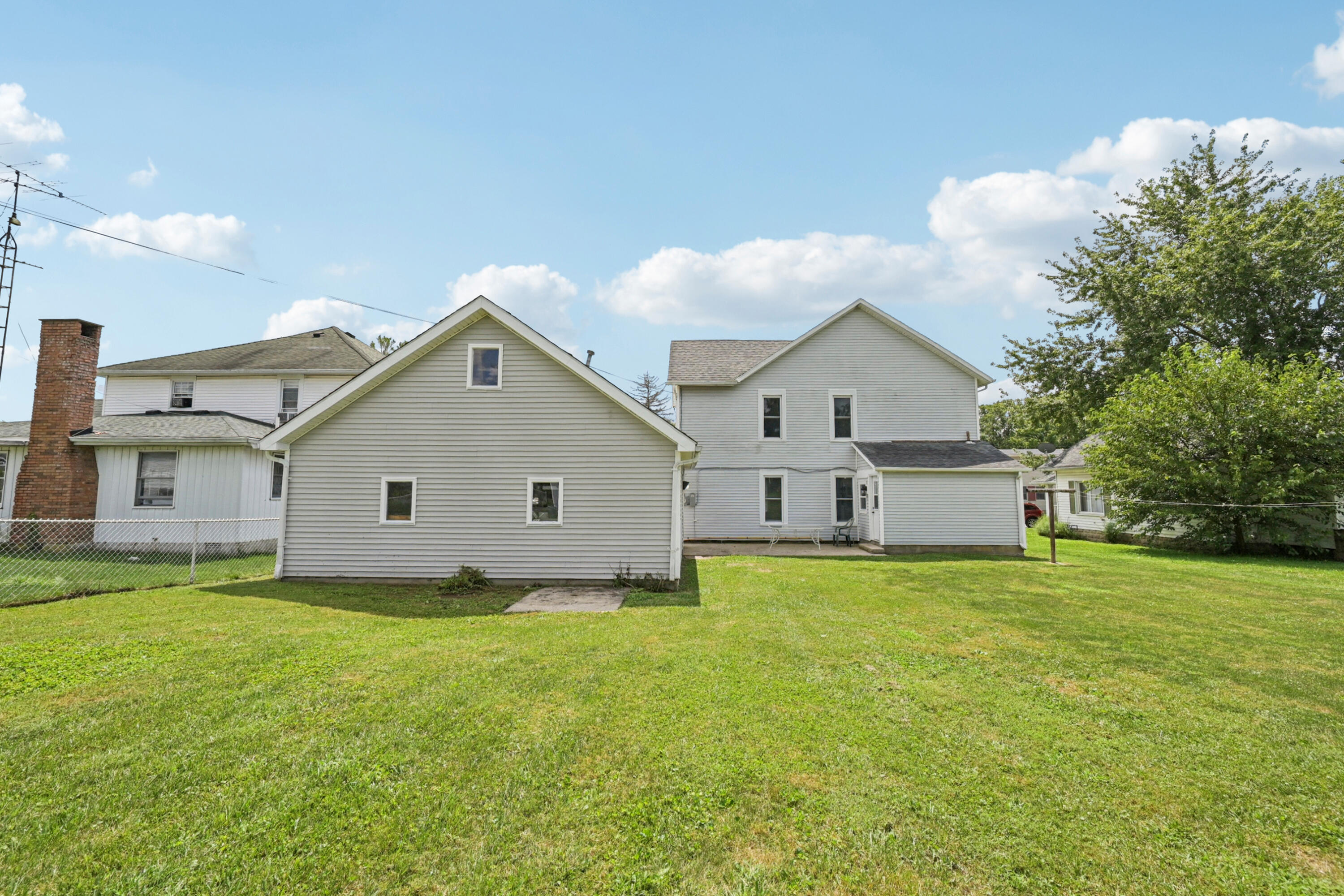 9 1st Street, Christiansburg, Ohio 45389