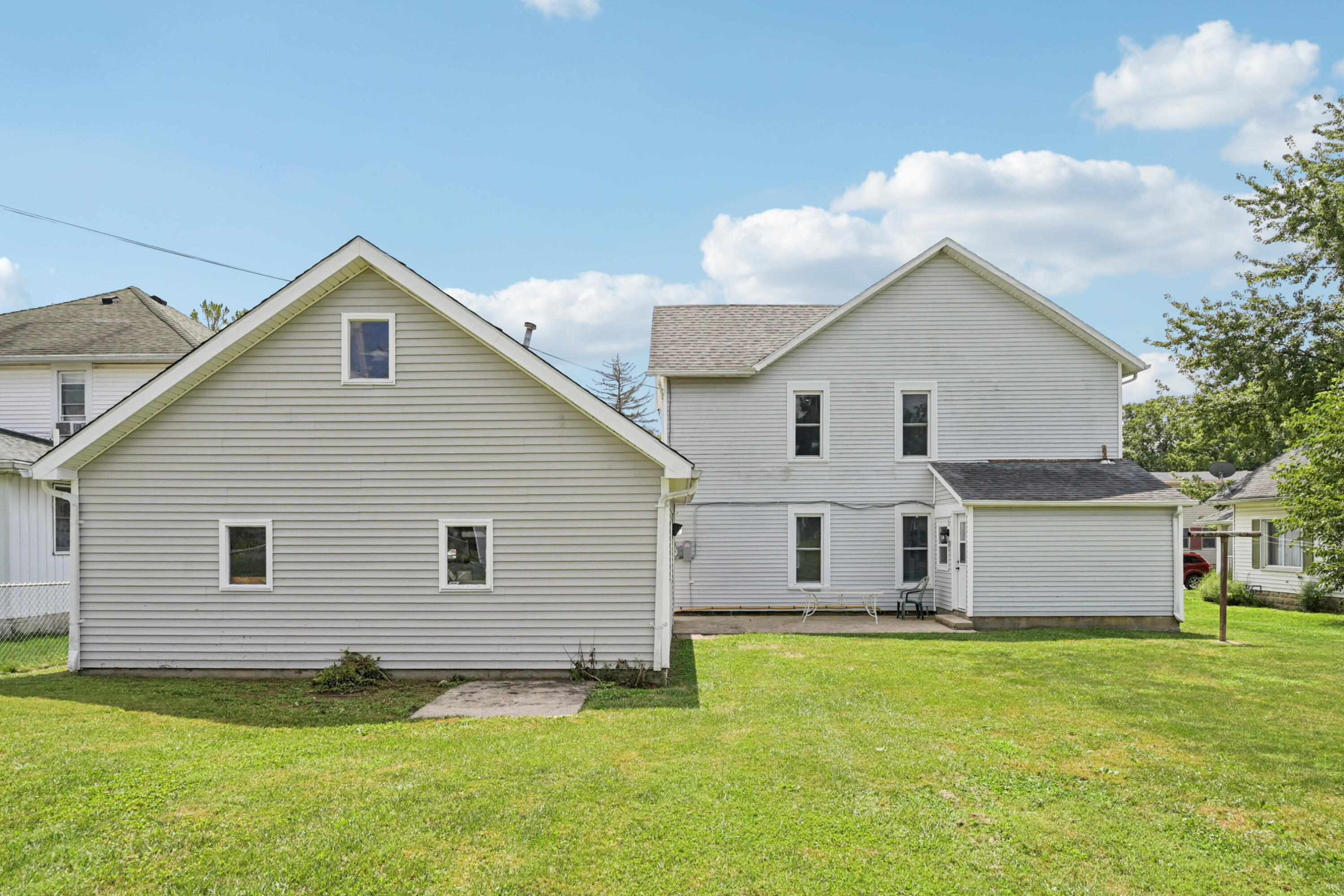 9 1st Street, Christiansburg, Ohio 45389