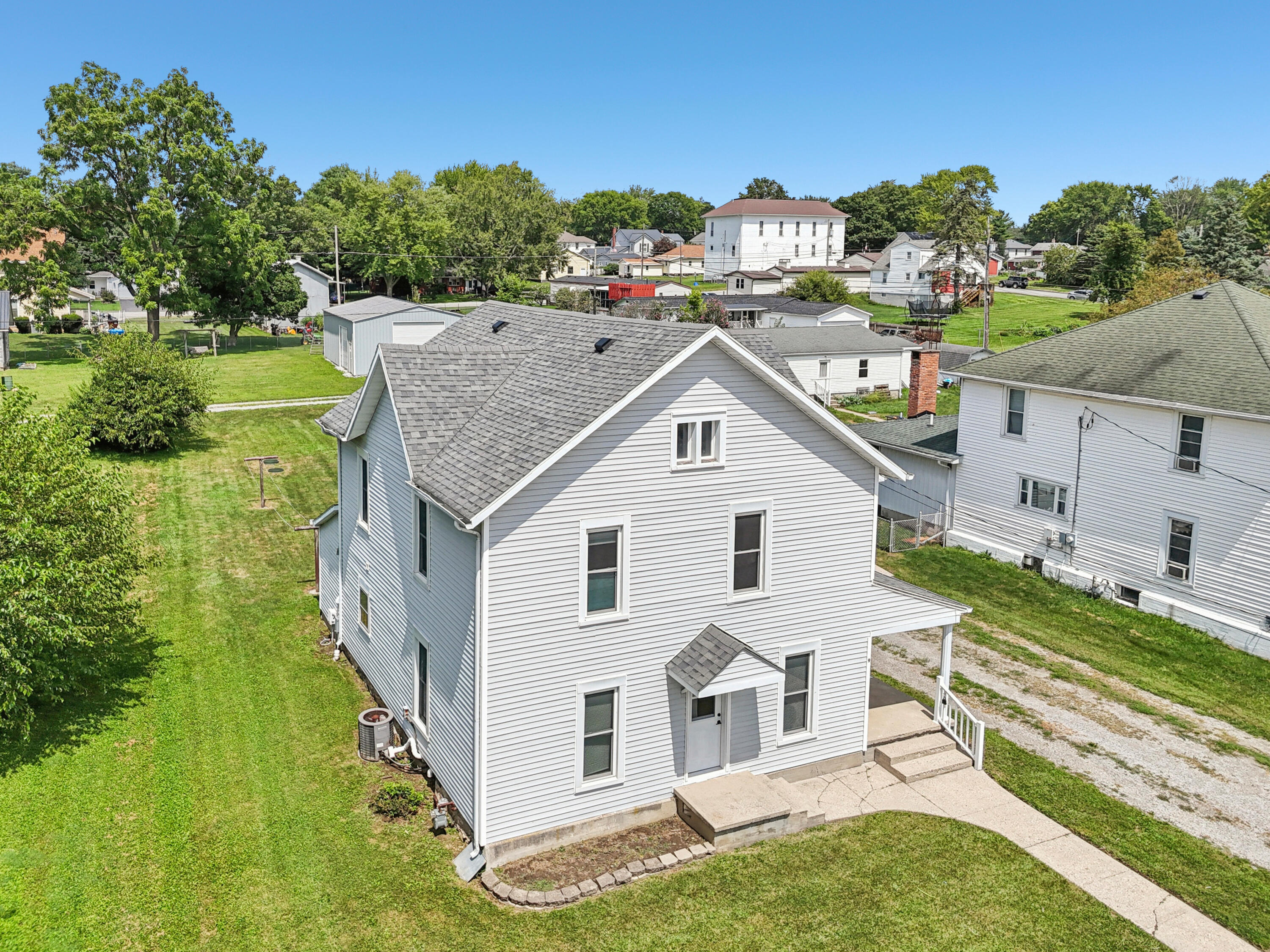 9 1st Street, Christiansburg, Ohio 45389