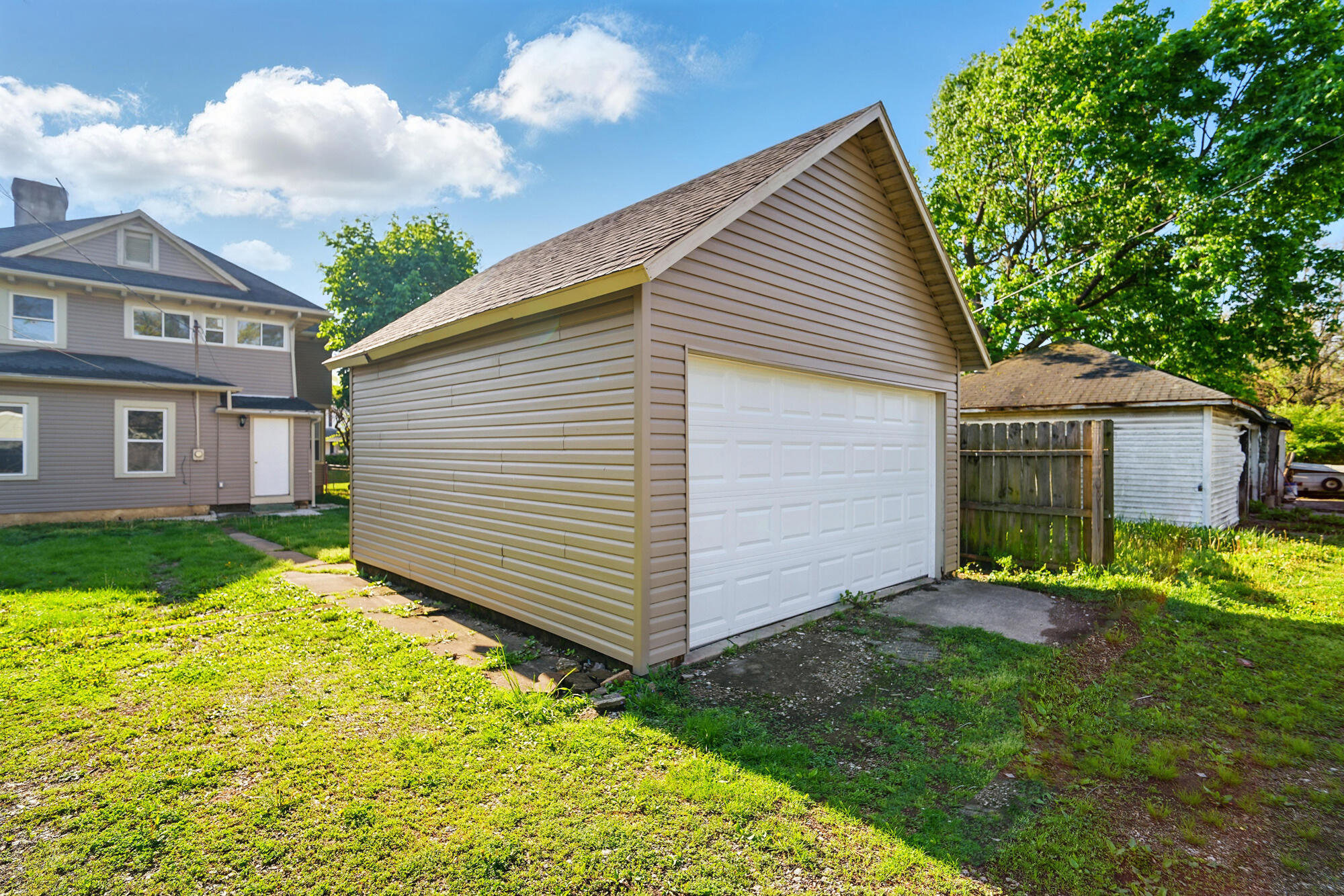 1415 Woodward Avenue, Springfield, Ohio 45506