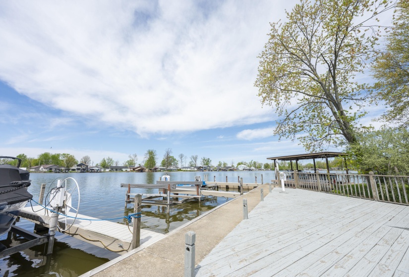 7461 Snug Harbor Dr-34