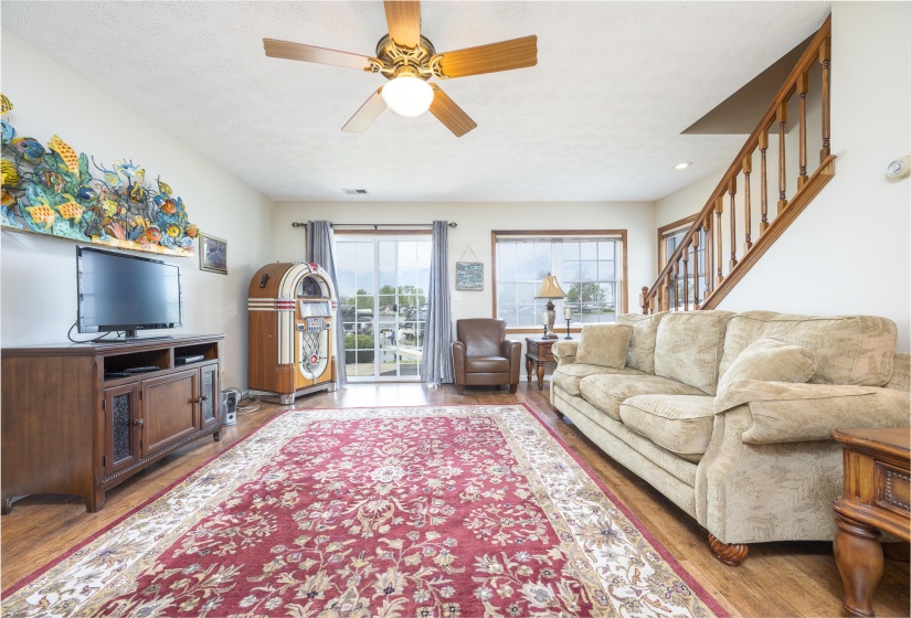 7461 Snug Harbor Dr-12