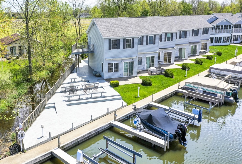 7461 Snug Harbor Dr Aerial