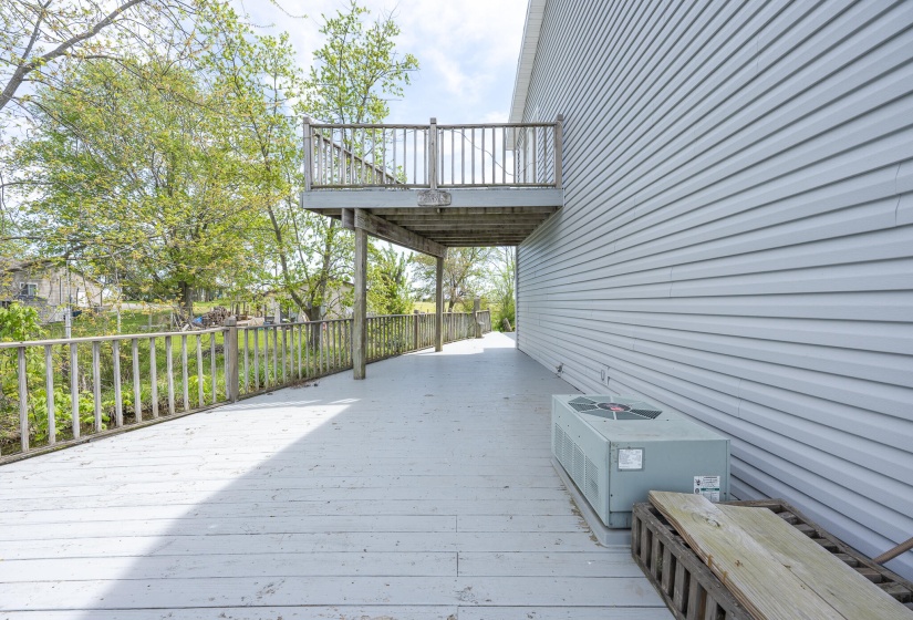 7461 Snug Harbor Dr-30