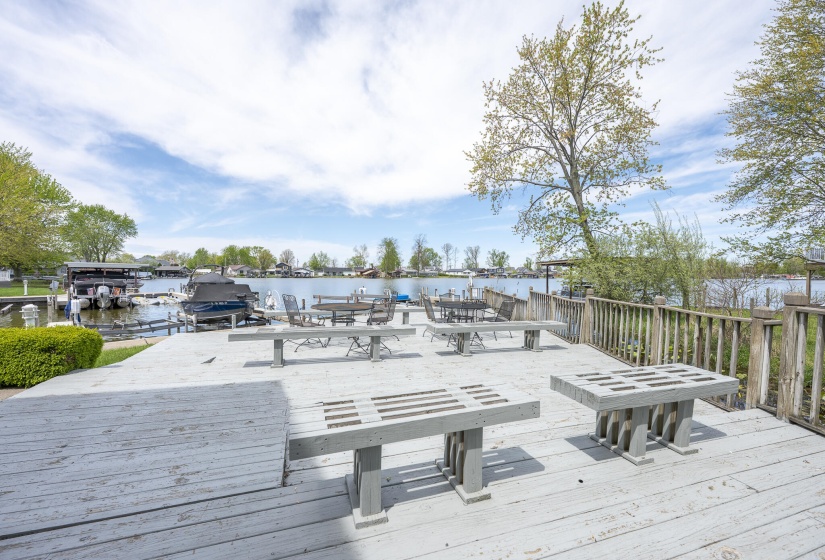 7461 Snug Harbor Dr-31