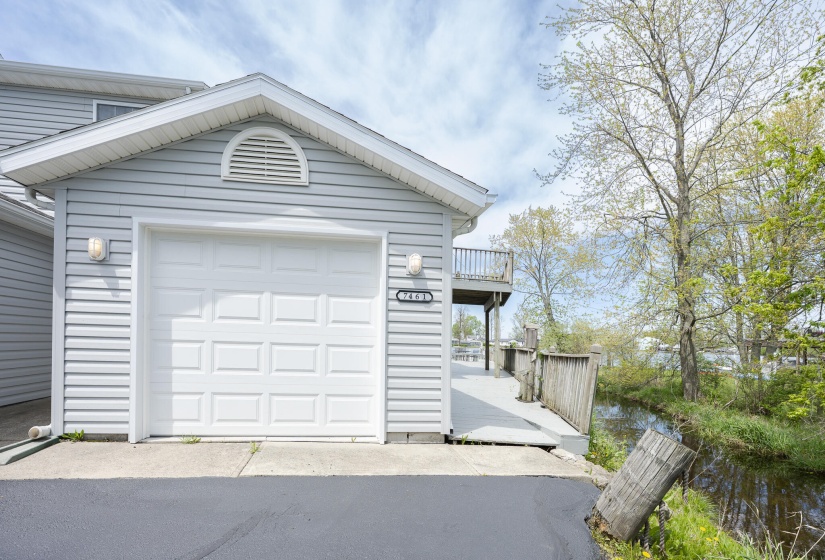 7461 Snug Harbor Dr-37
