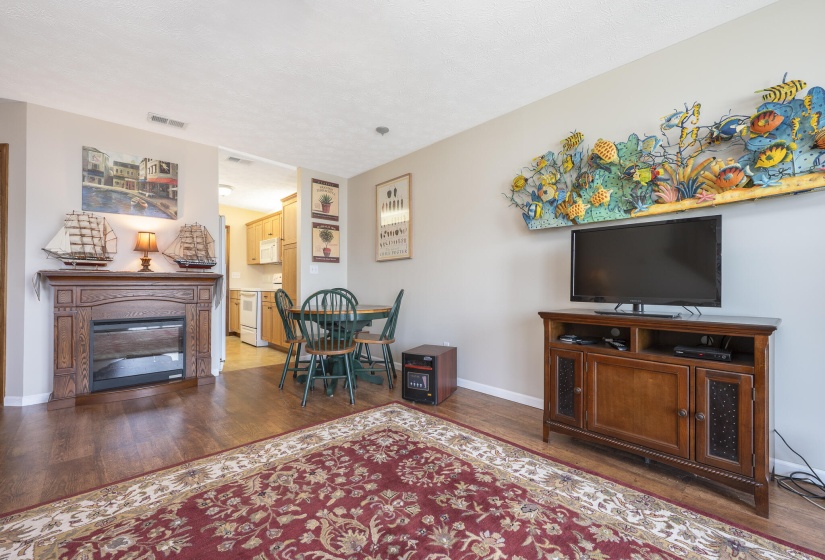 7461 Snug Harbor Dr-7