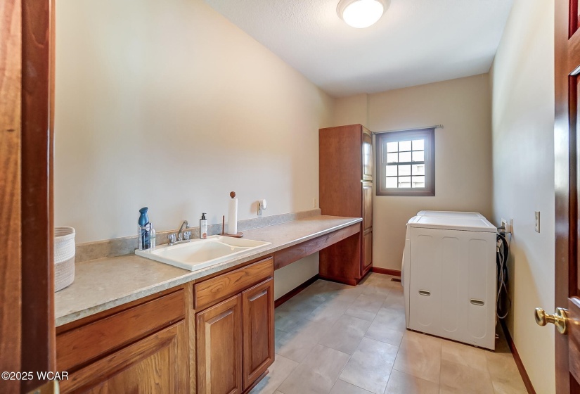2957 Stoneybrook Drive, Lima, Ohio, 5 Bedrooms Bedrooms, ,4 BathroomsBathrooms,Residential,For Sale,Stoneybrook,306655