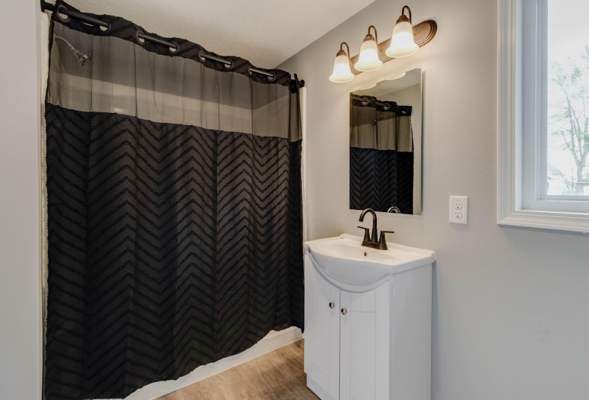 18-web-or-mls-2025 05 05 - 508FrontSt-Ro