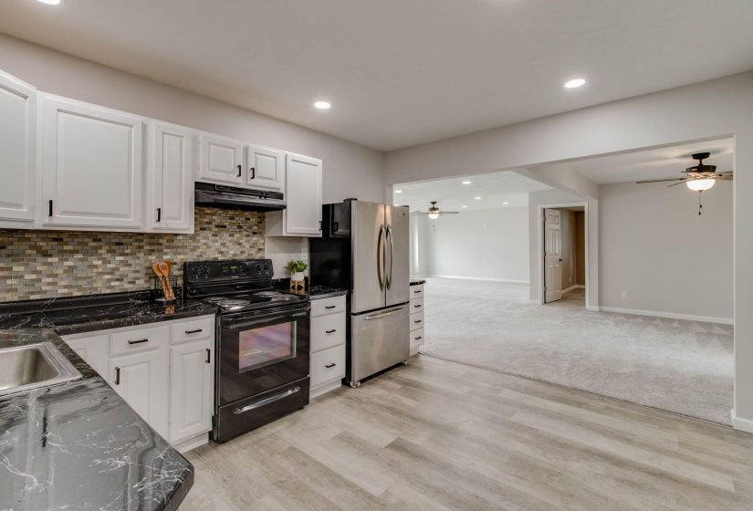 23-web-or-mls-2025 05 05 - 508FrontSt-Ro