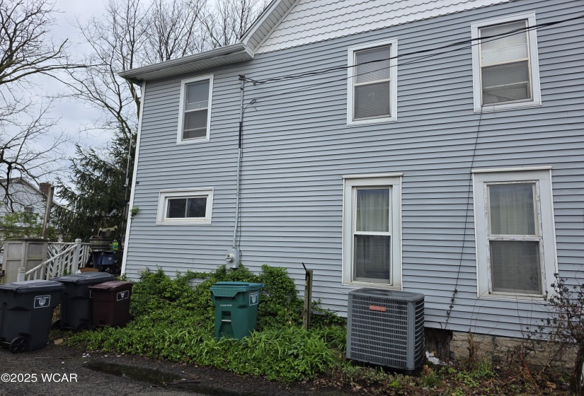 1027 Elm Street, Lima, Ohio, 4 Bedrooms Bedrooms, ,1 BathroomBathrooms,Residential,For Sale,Elm,306964