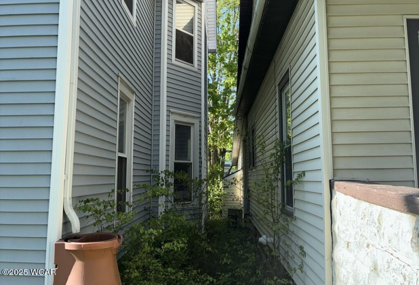 1027 Elm Street, Lima, Ohio, 4 Bedrooms Bedrooms, ,1 BathroomBathrooms,Residential,For Sale,Elm,306964
