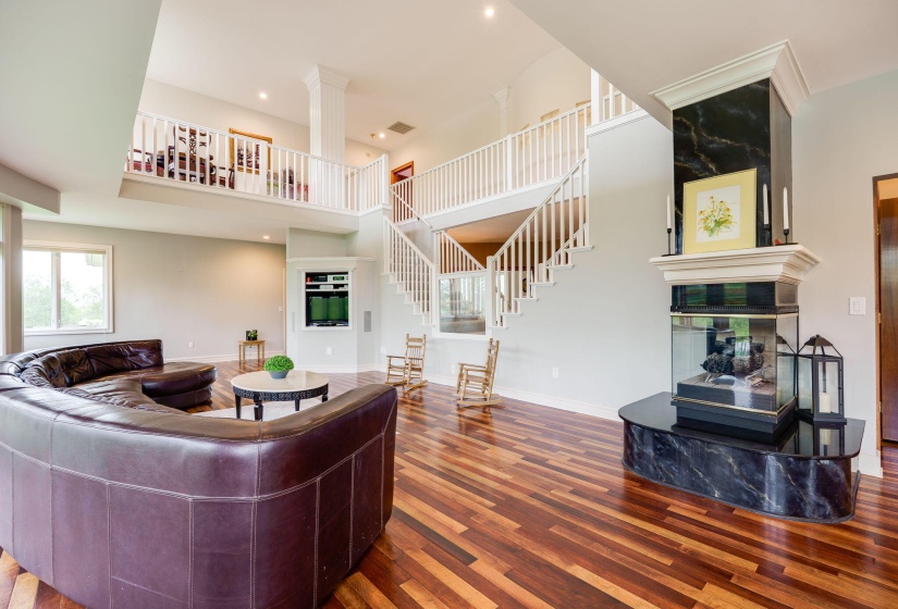 22-web-or-mls-2201-annandale-pl