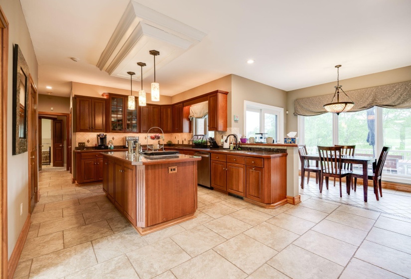 30-web-or-mls-2201-annandale-pl