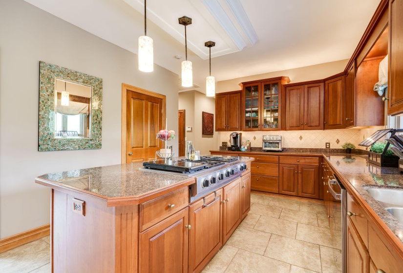 31-web-or-mls-2201-annandale-pl