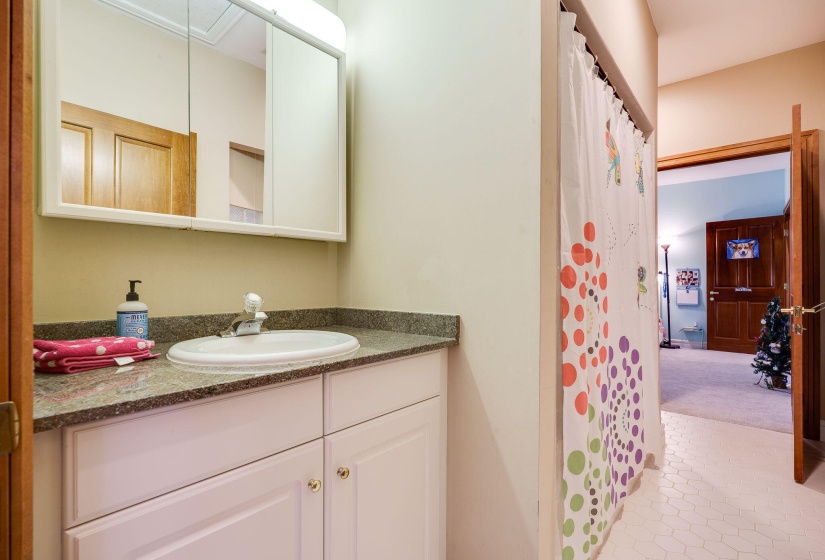 50-web-or-mls-2201-annandale-pl