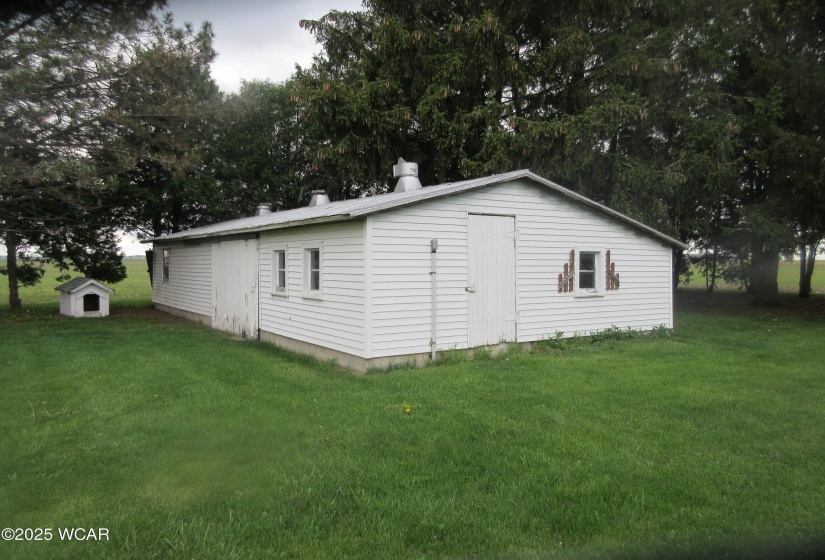 20’ x 40’ former poultry house