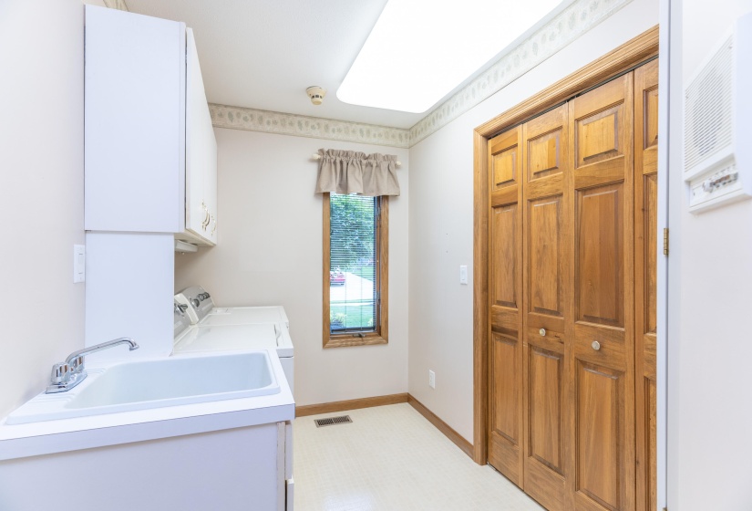 1406 Westwood, Sidney-12