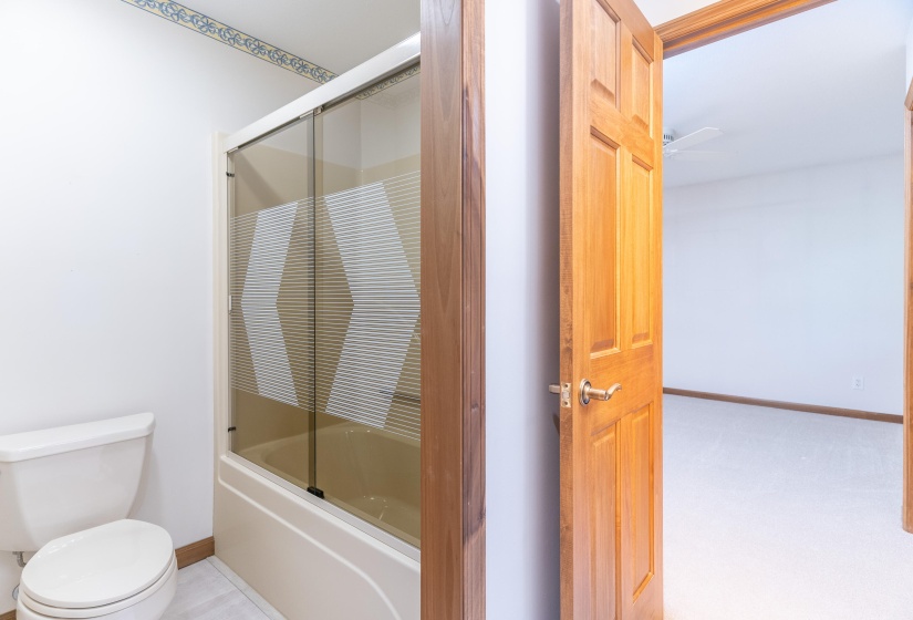 1406 Westwood, Sidney-39