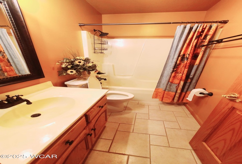 Main floor full bath