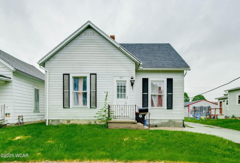 608 Pearl Street, Wapakoneta, Ohio, 3 Bedrooms Bedrooms, ,1 BathroomBathrooms,Residential,For Sale,Pearl,306976