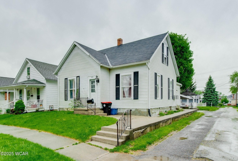 608 Pearl Street, Wapakoneta, Ohio, 3 Bedrooms Bedrooms, ,1 BathroomBathrooms,Residential,For Sale,Pearl,306976