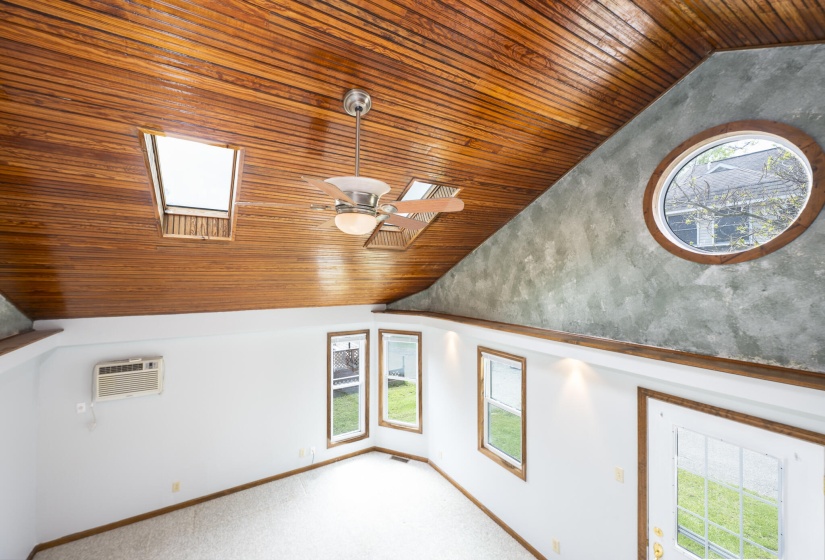 14221 Lakewood Ave-26