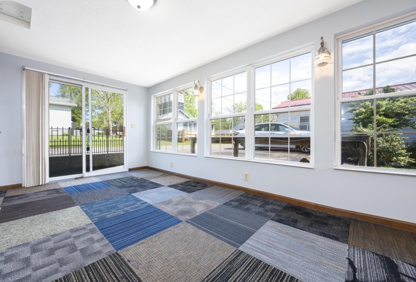 14221 Lakewood Ave-7