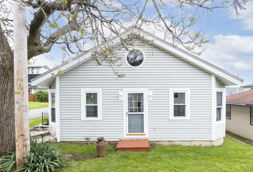 14221 Lakewood Ave-32