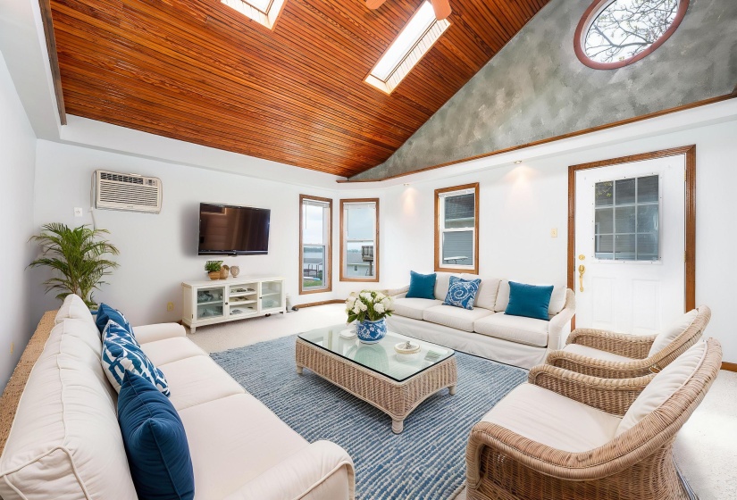 14221-Lakewood-Ave-21 - Living Room - Co