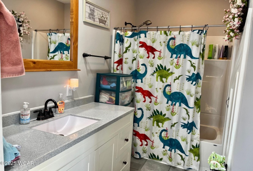 208 Washington Street, Wapakoneta, Ohio, 4 Bedrooms Bedrooms, ,2 BathroomsBathrooms,Residential,For Sale,Washington,306330