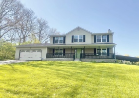 815 Falkirk Drive, Springfield, Ohio 45502, 4 Bedrooms Bedrooms, ,3 BathroomsBathrooms,Residential,For Sale,Falkirk,1037121