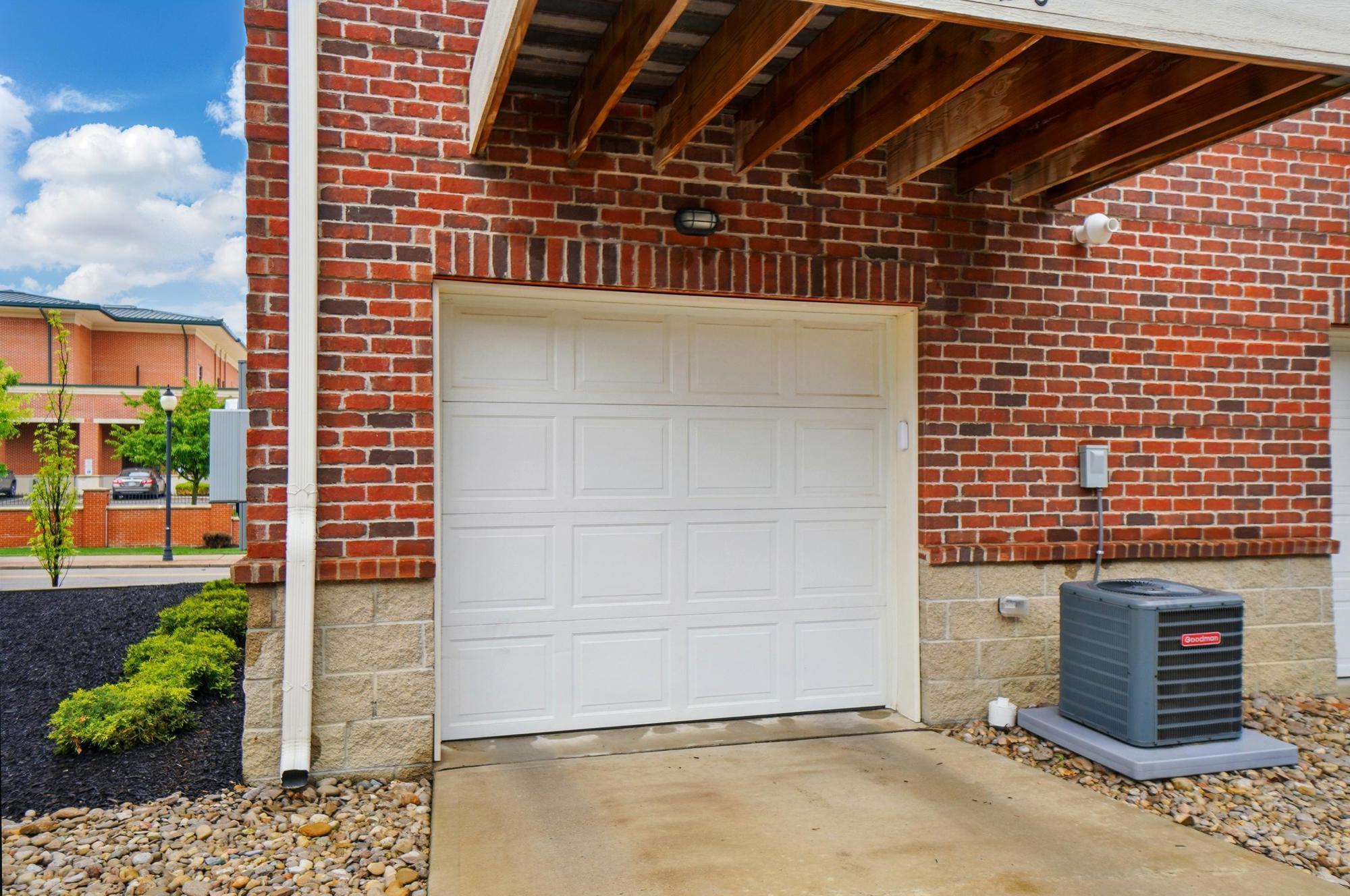 20 Center Street, Springfield, Ohio 45502