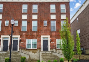 20 Center Street, Springfield, Ohio 45502, 2 Bedrooms Bedrooms, ,1 BathroomBathrooms,Residential,For Sale,Center,1038504