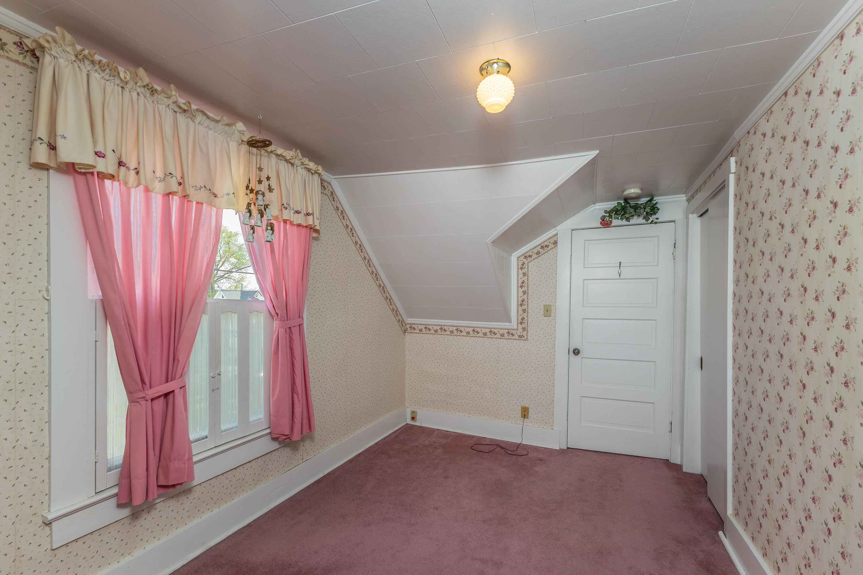 314 Miami Avenue, Bradford, Ohio 45308