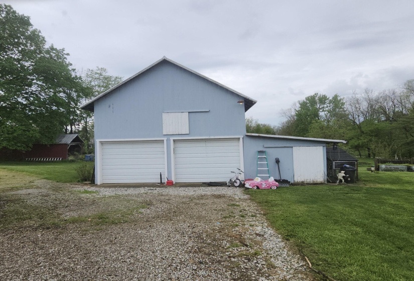 Garage barn