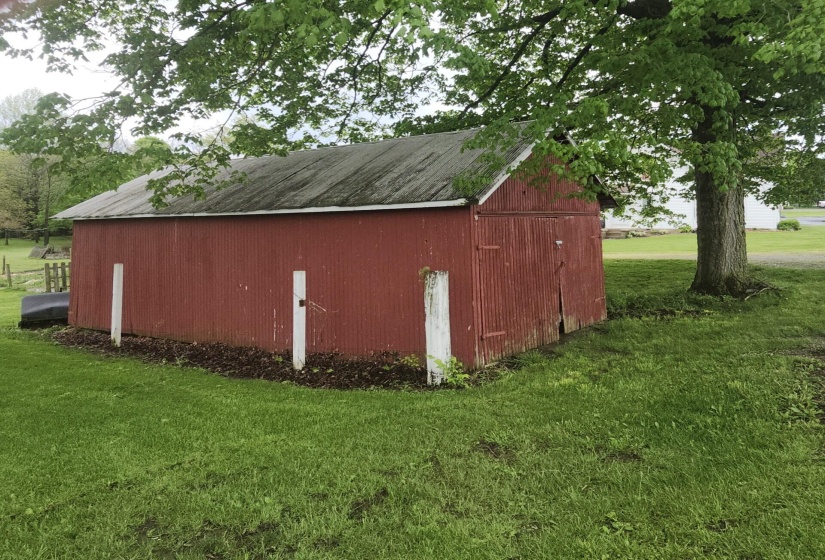 Storage barn