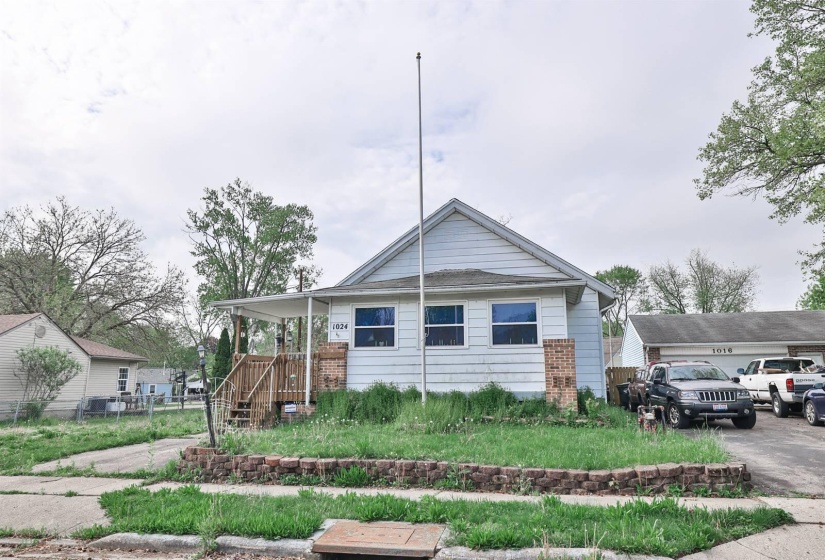 002-Exterior-Main-2