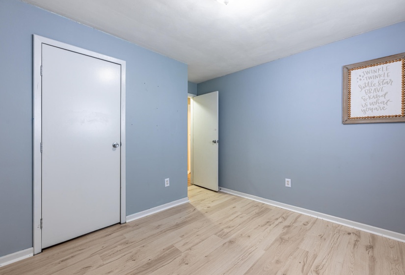 722 Dwight-12