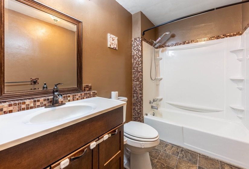 722 Dwight-18