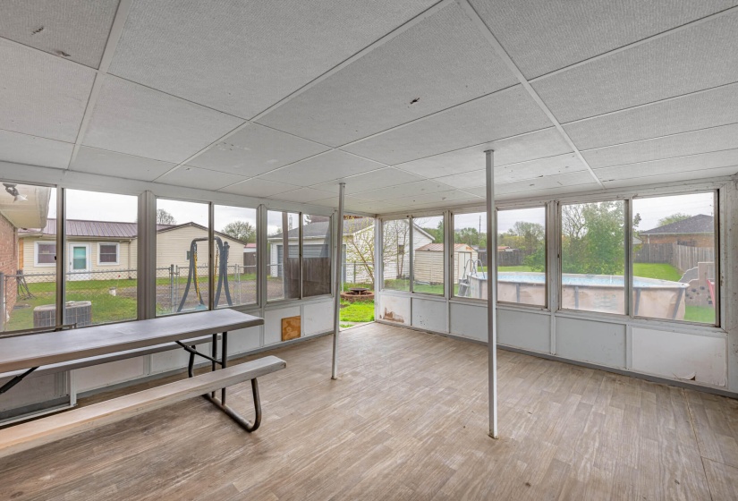 722 Dwight-19