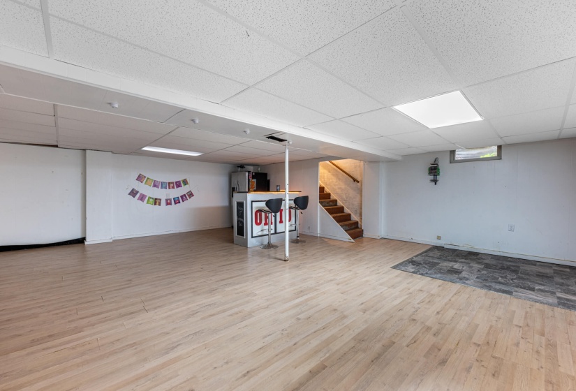 722 Dwight-20