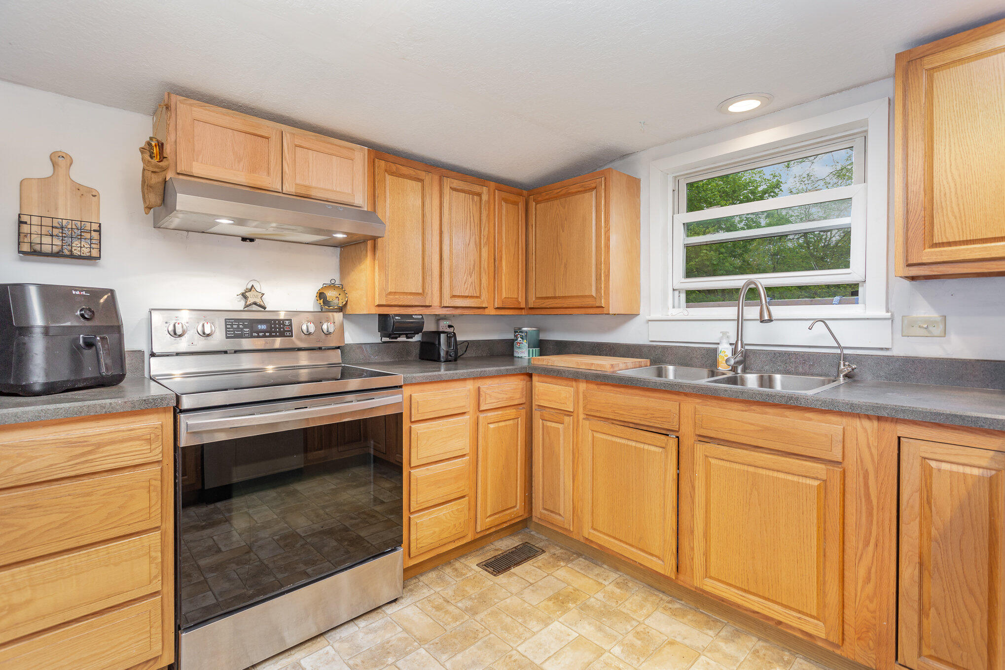 552 Cooper Avenue, Bellefontaine, Ohio 43311